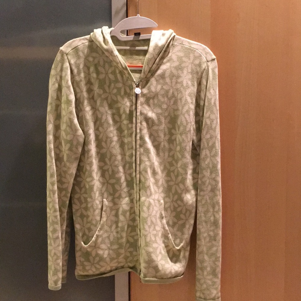 Neve Hoodie sweater